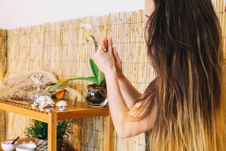 Why Natural Hair Products Are Better For Hair Care In India